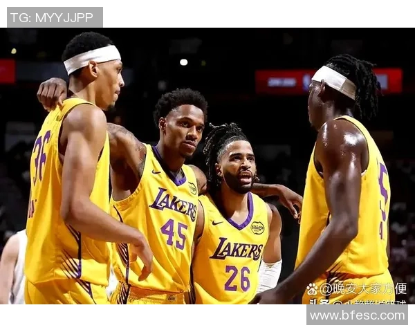 夏季联赛湖人对决热火年轻球员争夺战精彩上演